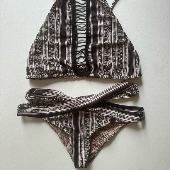 Acacia Swim Bottoms in Polynesia - Picture 3 of 3